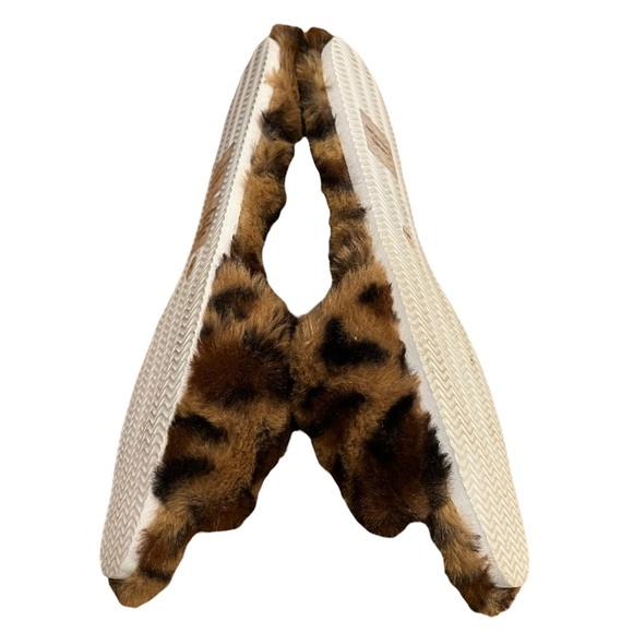 EUC Vince Camuto Ampendie Slipper Faux Fur Leopard Print Size 9. - Picture 3 of 5